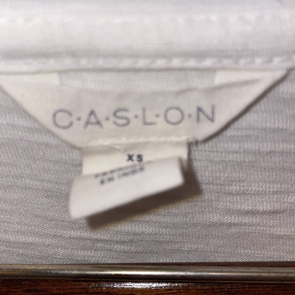 Caslon Tshirt - Picture 4 of 6